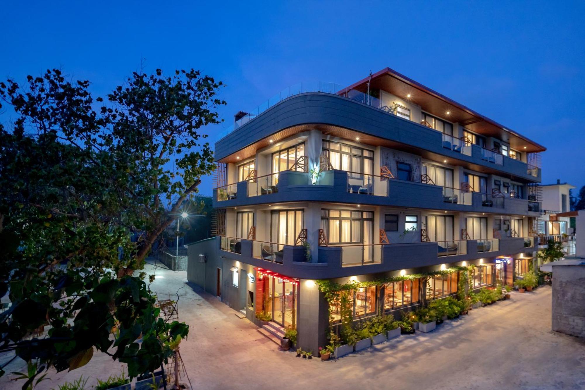 Ayala Oceanview Maldives Hotel Gulhi Eksteriør billede