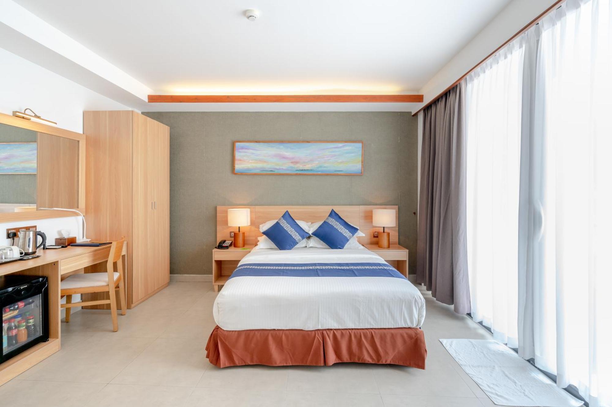 Ayala Oceanview Maldives Hotel Gulhi Eksteriør billede