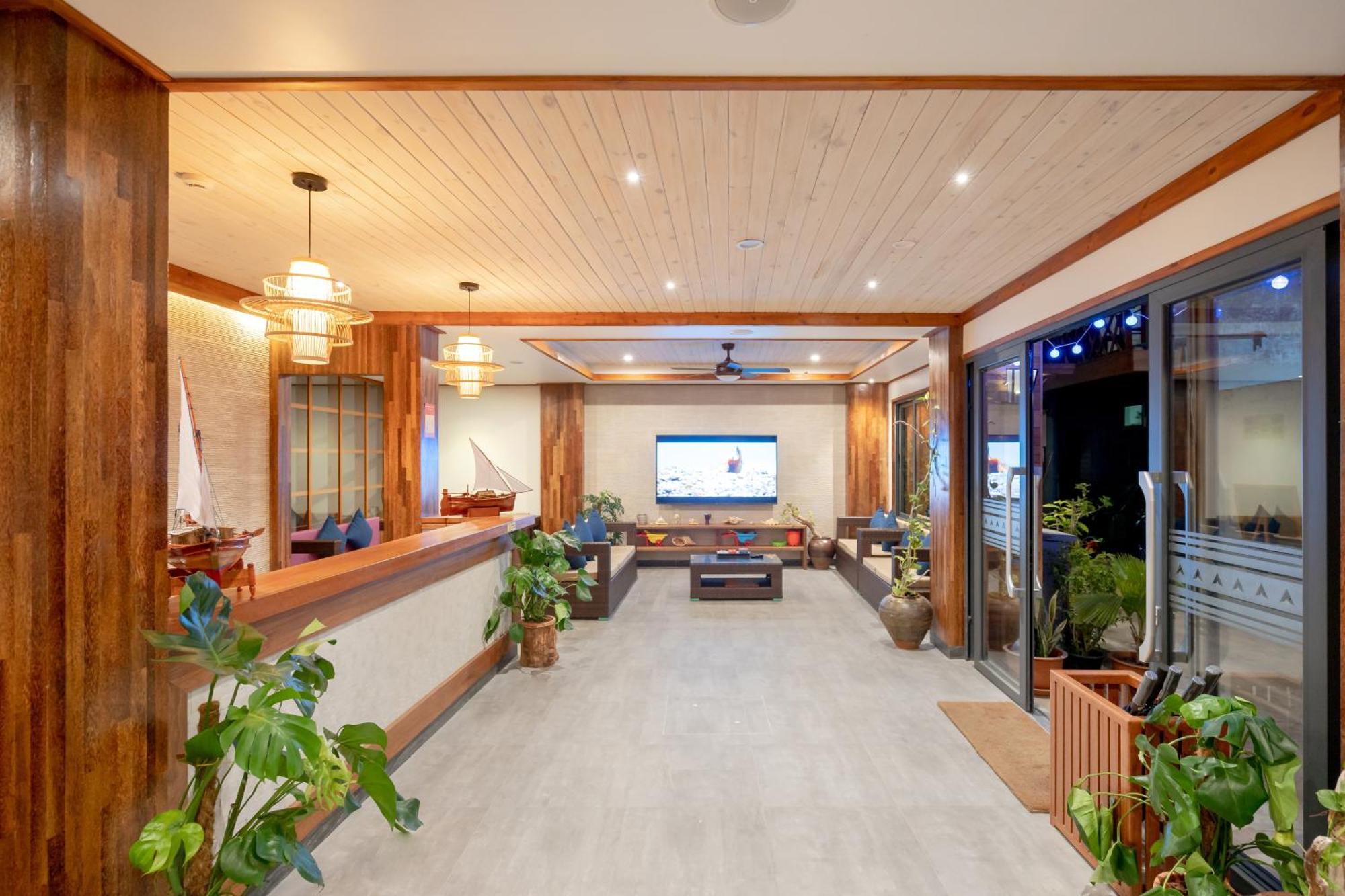Ayala Oceanview Maldives Hotel Gulhi Eksteriør billede